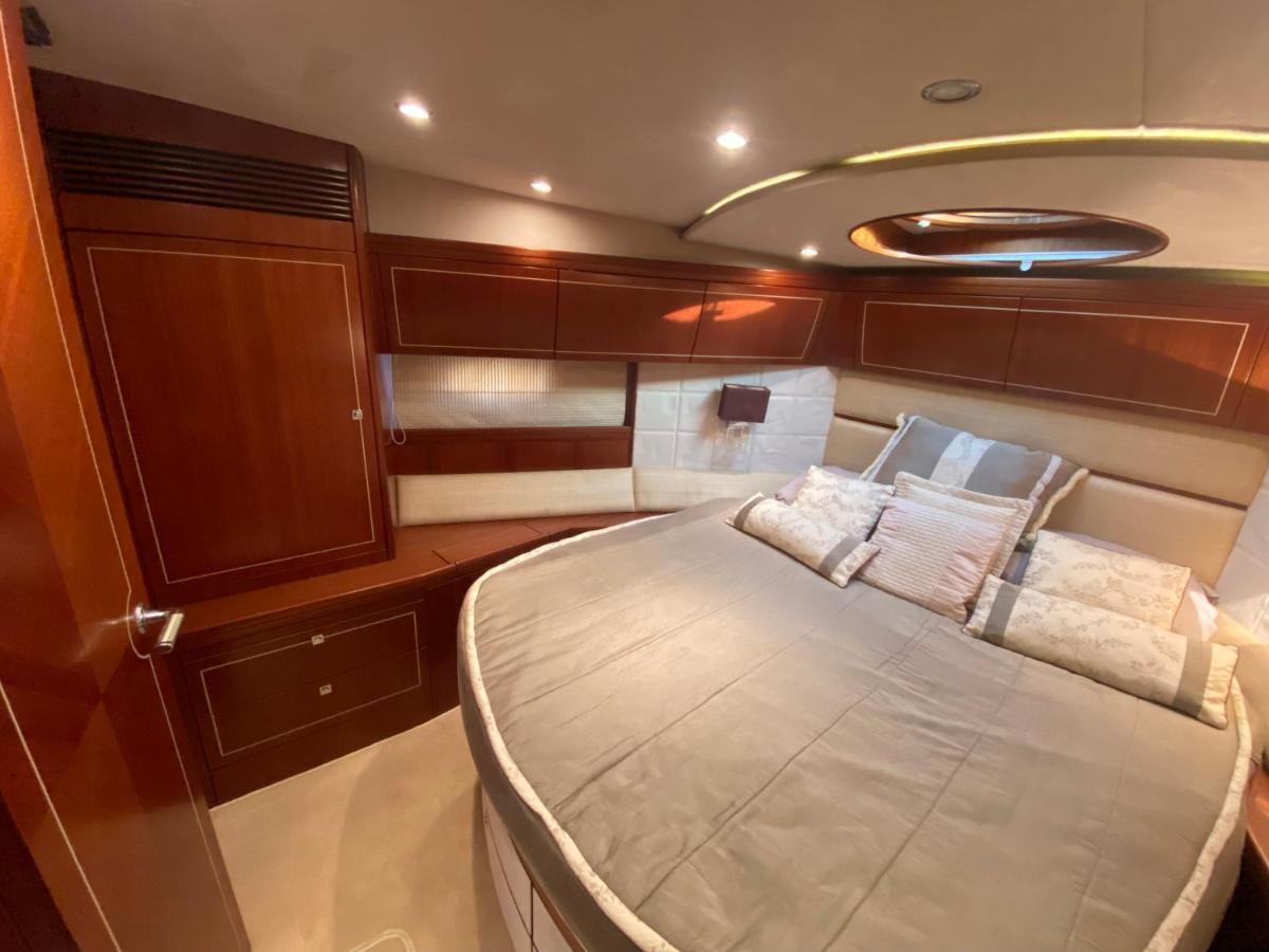 Готель Yacht In Barcelona Сан-Адріа-де-Бесос Екстер'єр фото